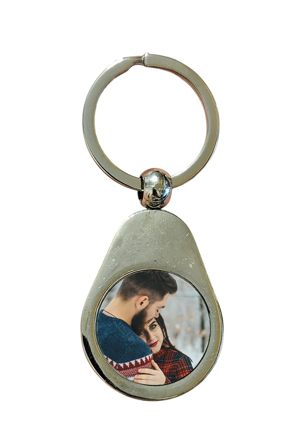 Metal oval keychain